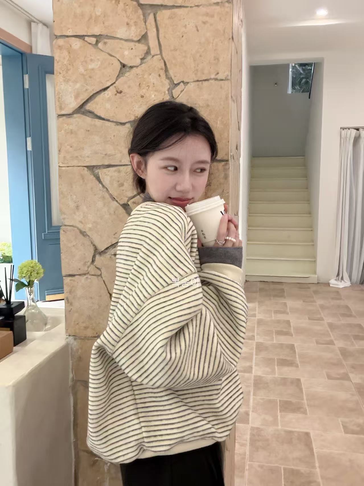 Peach 复古条纹拼接圆领卫衣宽松百搭长袖上衣 10872