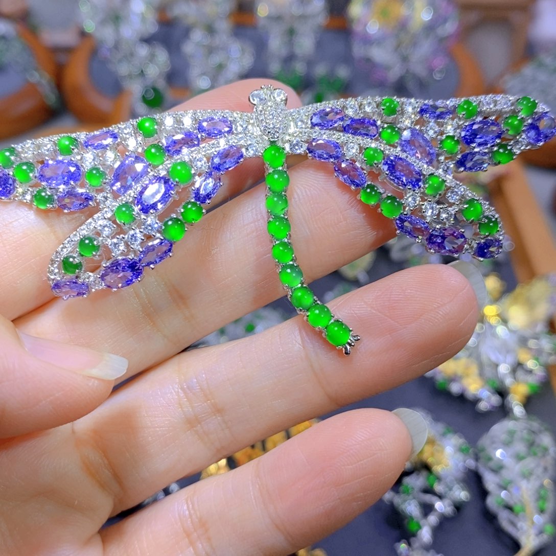 翡翠颈饰银S925镶嵌天然翡翠