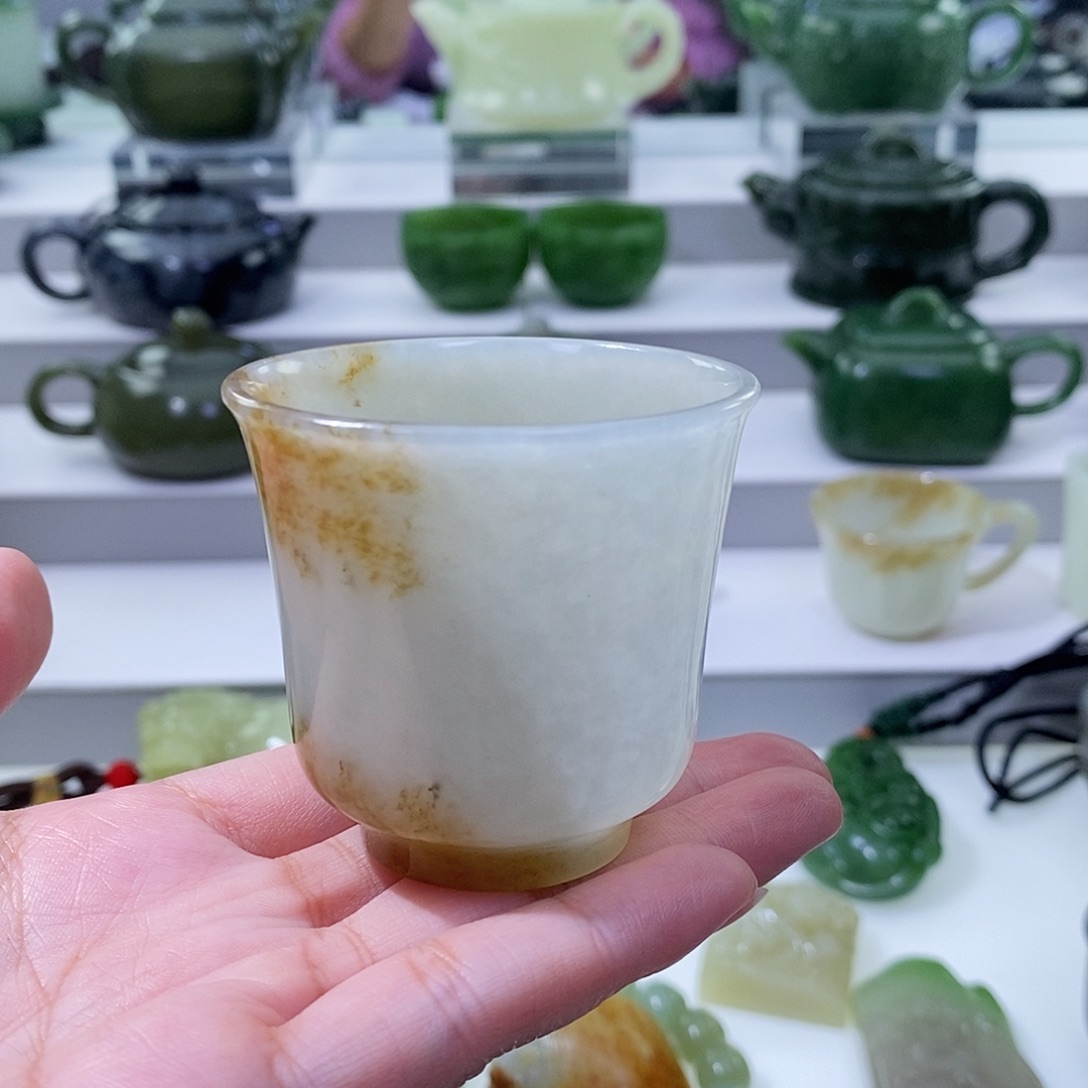 不***头和田玉未镶嵌挂件杯子