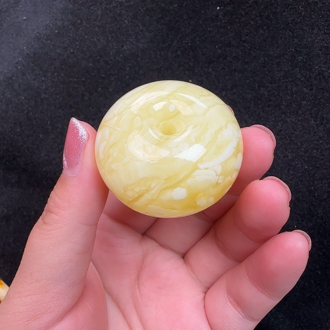 蜜蜡未镶嵌珠宝奇石