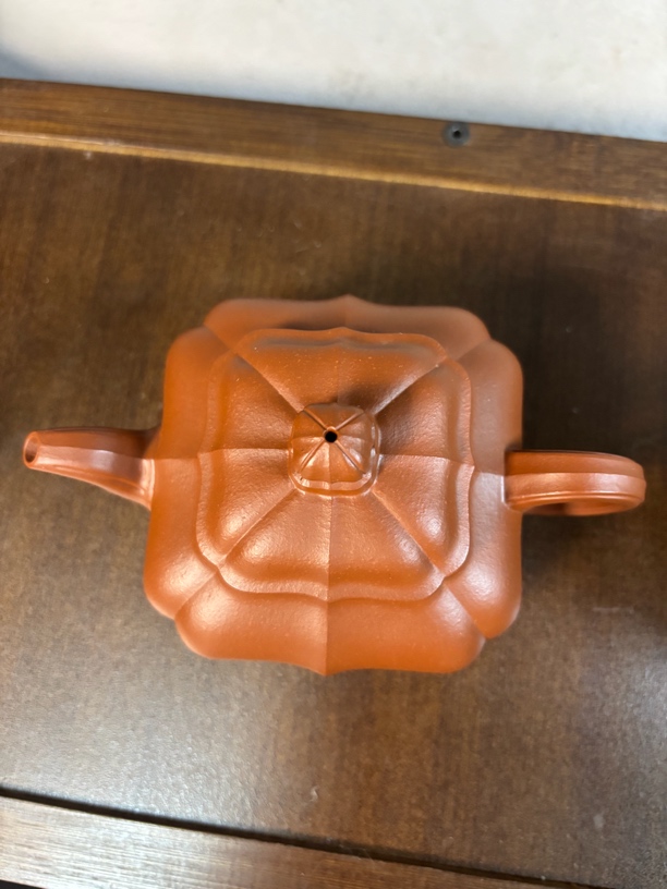 朱泥原矿筋纹紫砂壶