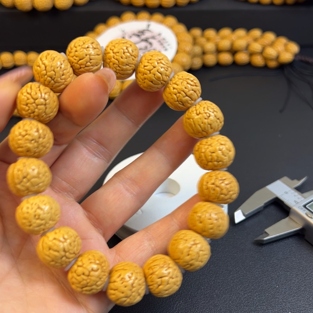 平***福吊坠桃核一物一图精品铁扇