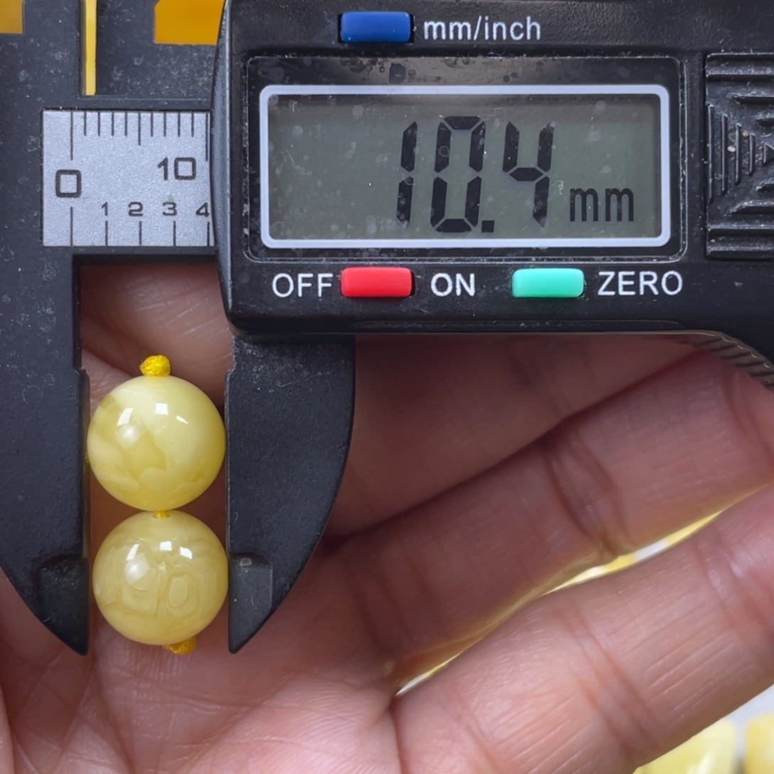 被***吖蜜蜡未镶嵌裸石23