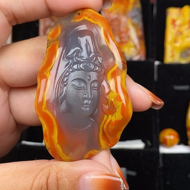 天***。玛瑙/玉髓未镶嵌天然玛瑙战国红