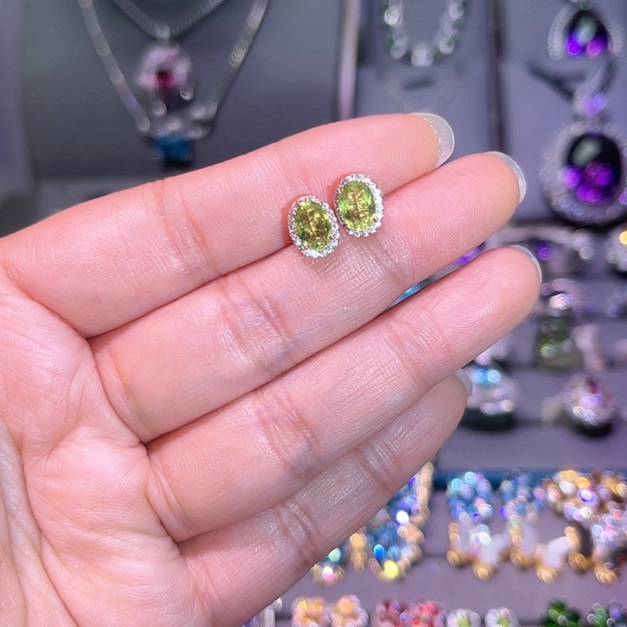 【闪购商品】橄榄石耳饰银S925镶嵌