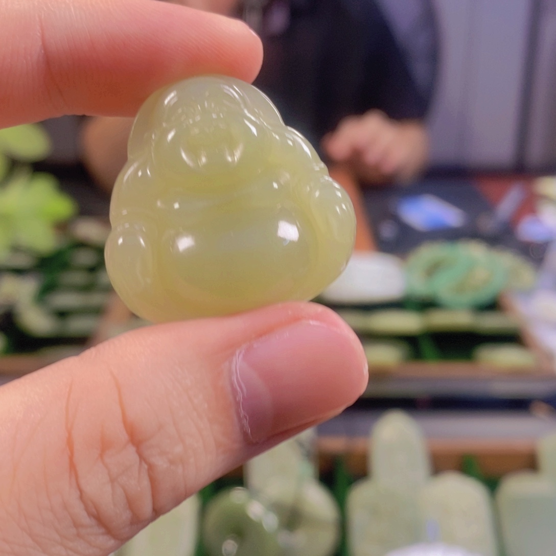 和田玉未镶嵌颈饰30佛公