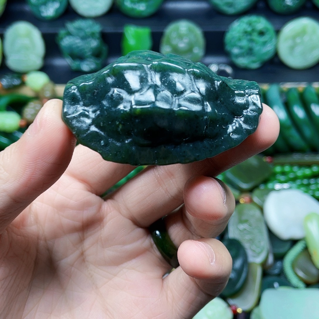 和田玉未镶嵌珠宝奇石