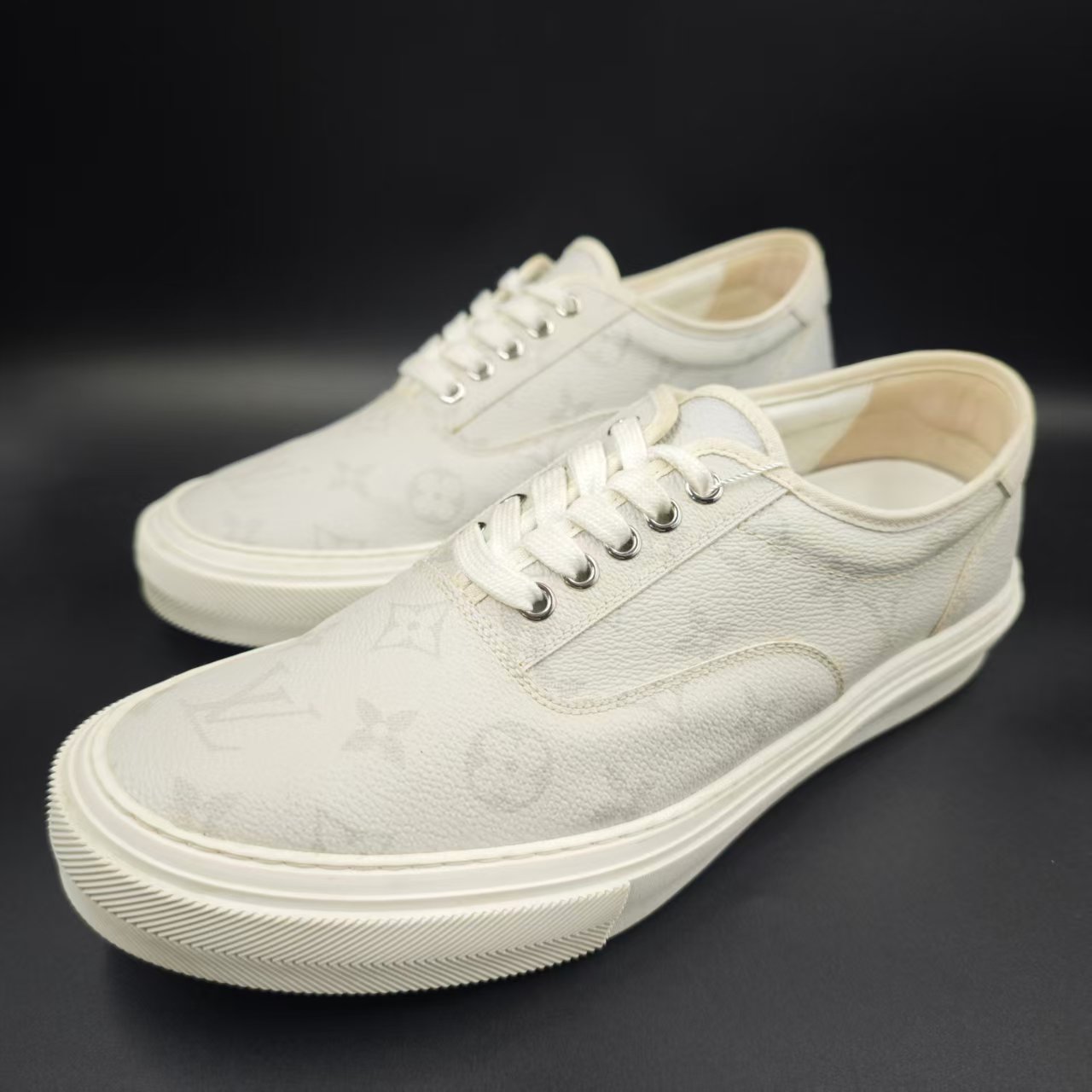 95新 LouisVuitton/路易威登 白老花经典系带板鞋42欧码 wy110