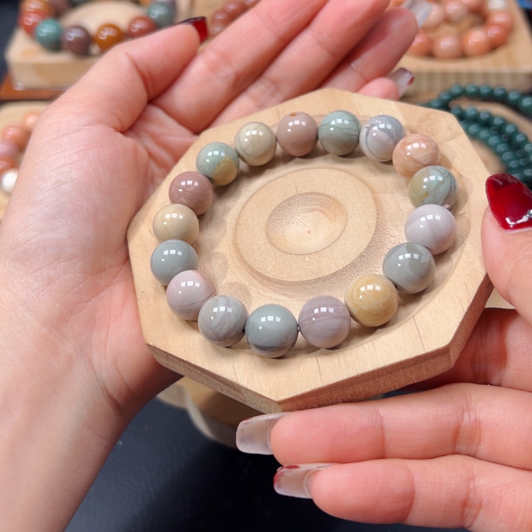 一***神石英质玉未镶嵌手链70