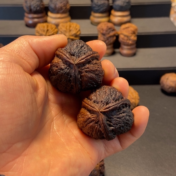 文玩核桃把件B罗汉头三棱40mm