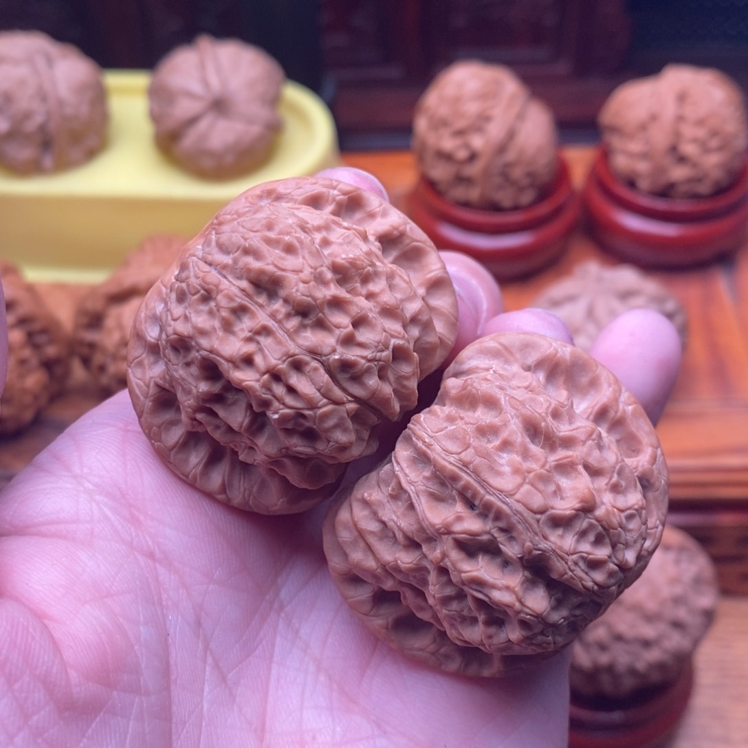 文玩核桃把件珍*血麒麟40