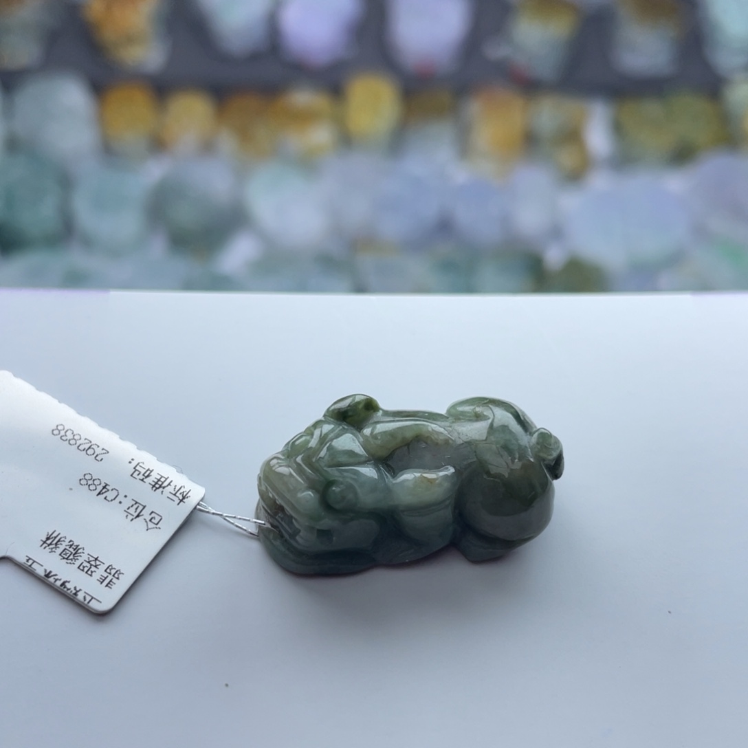 翡翠颈饰未镶嵌唤**音貔貅