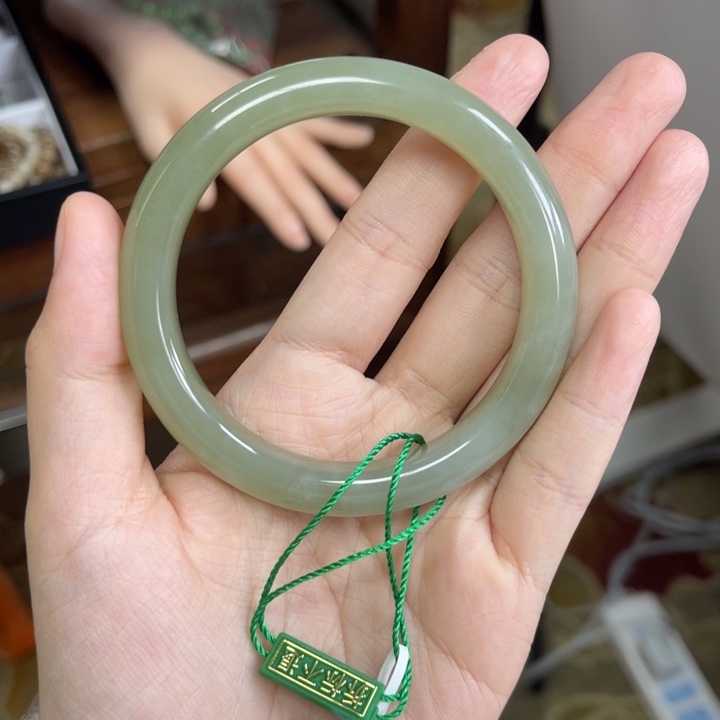 和田玉未镶嵌手镯57