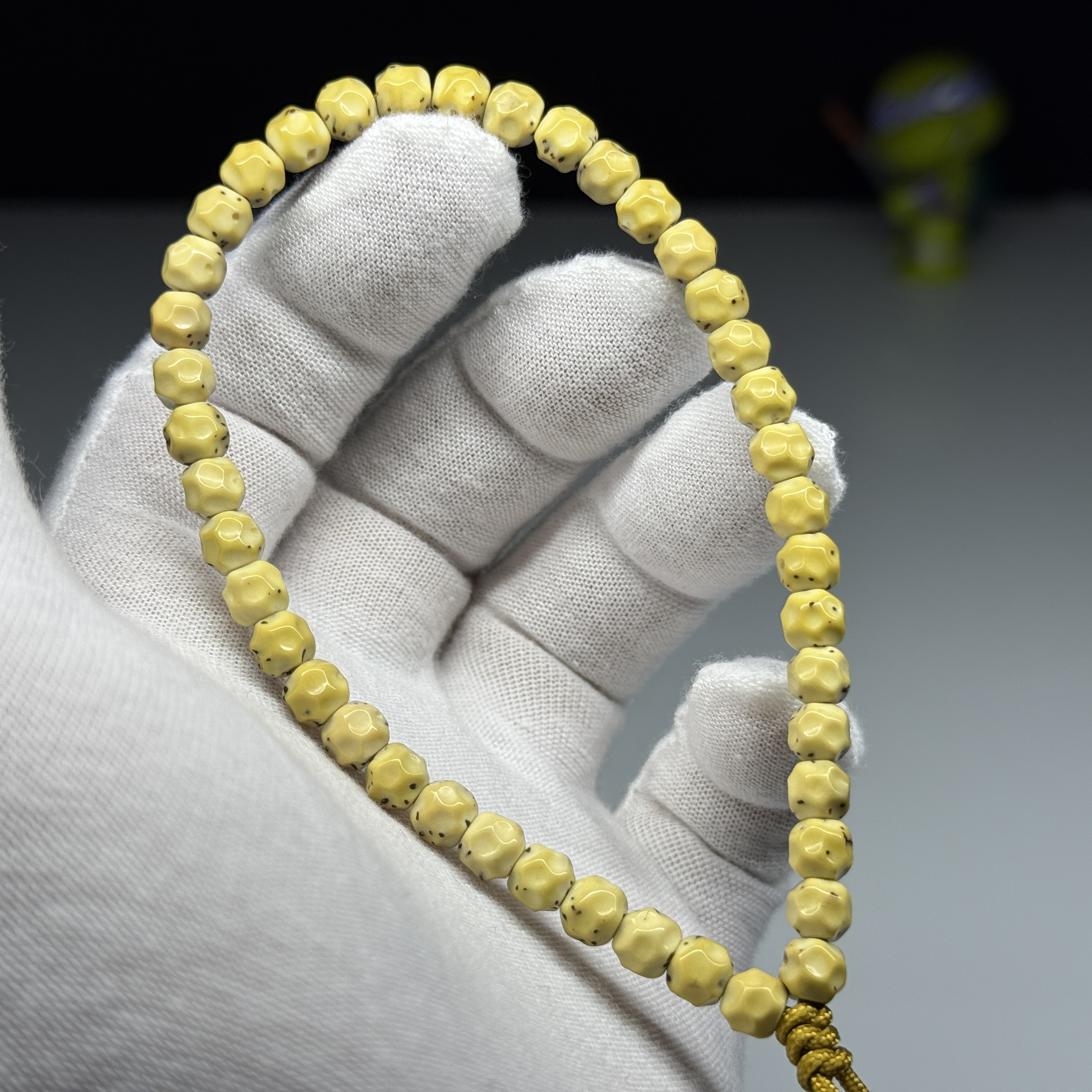 星月菩提无相 6.2X5.6 通体大留白手持 同枝绿包白润料 打底42粒