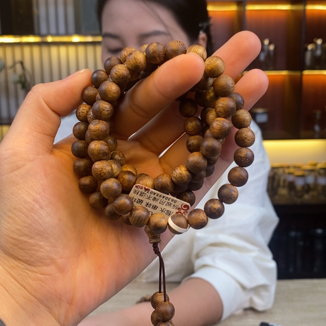 沉香手串海南南香莺歌绿卡8圆珠多圈 多样性发y