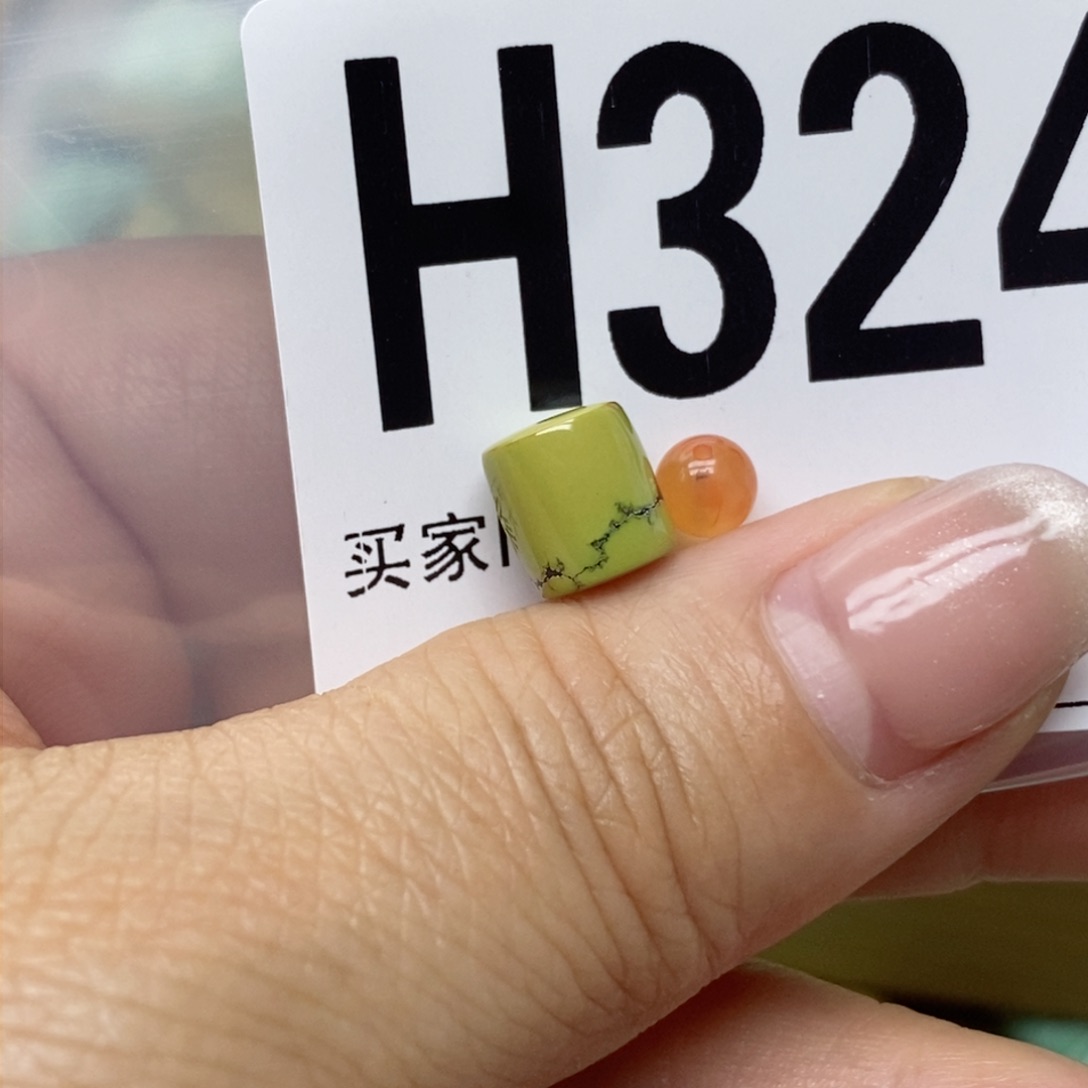 南红玛瑙配饰未镶嵌