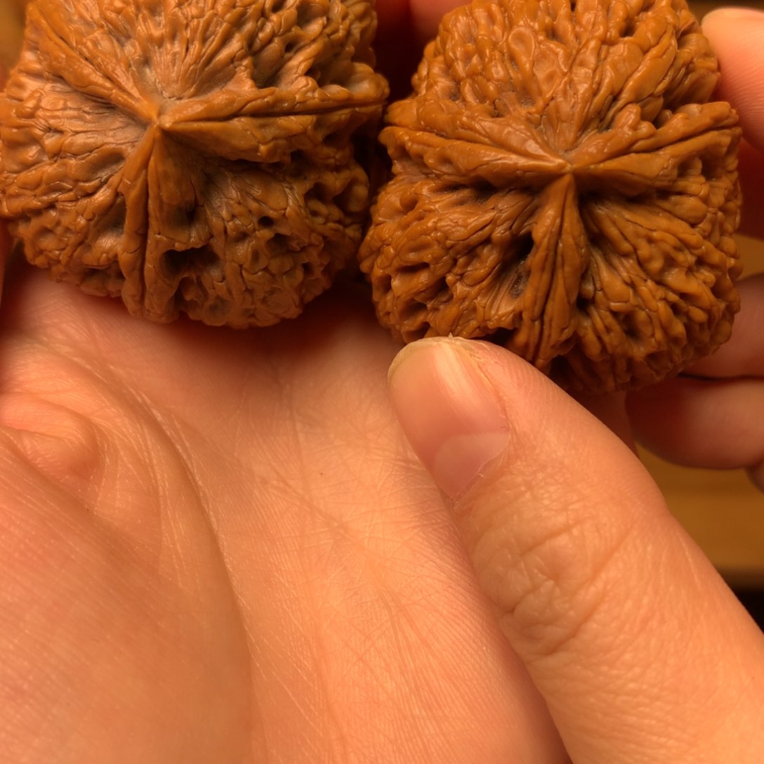 文玩核桃吊坠老*登