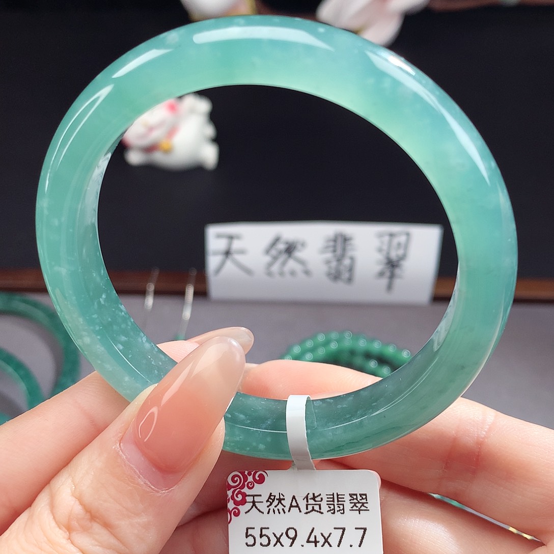 翡翠手镯（圆镯）未镶嵌