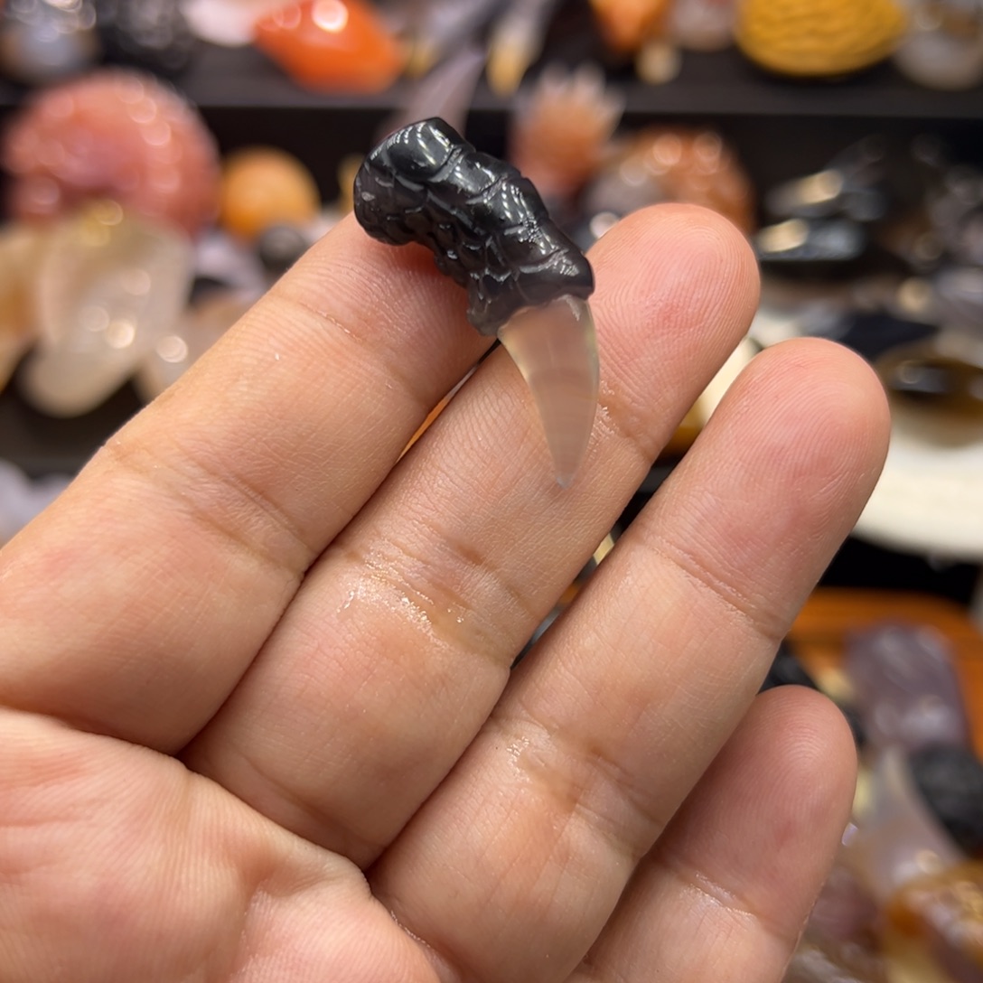 玛瑙/玉髓未镶嵌手玩摆件