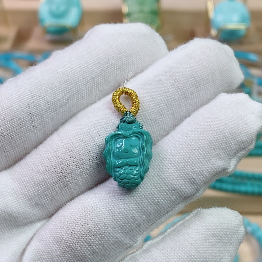 绿松石未镶嵌珠宝奇石