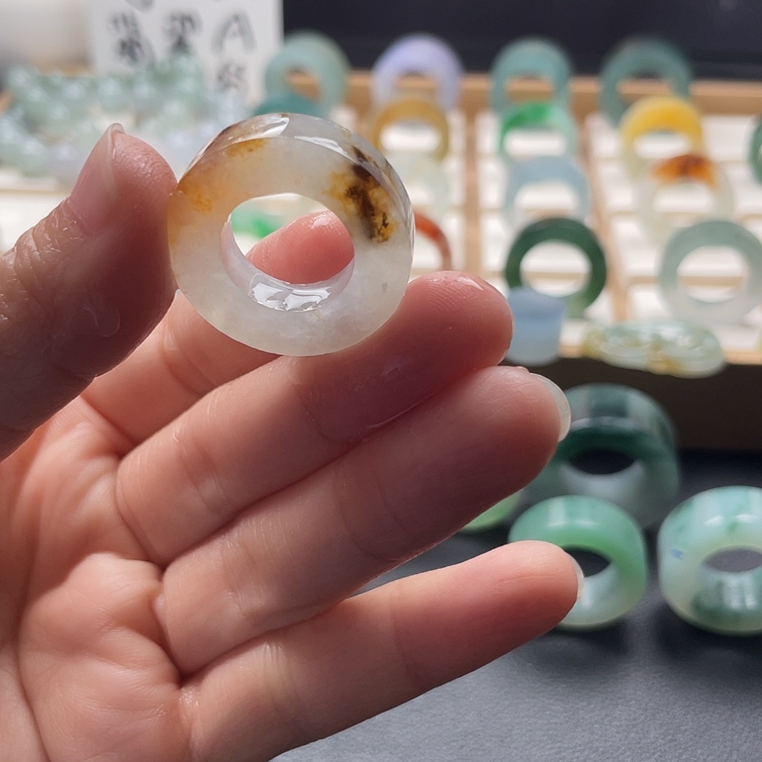 定制翡翠未镶嵌翡翠