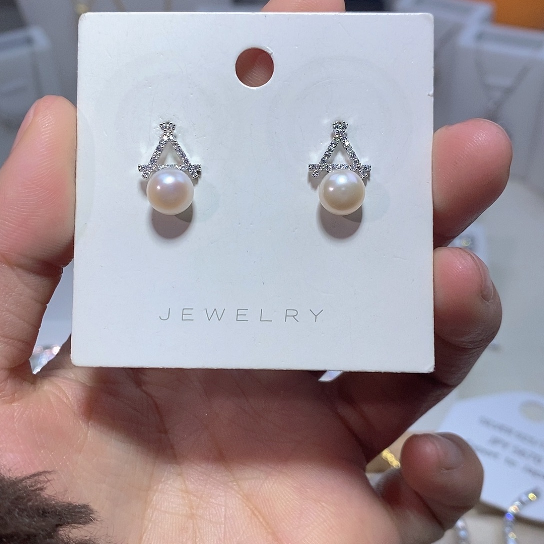 淡水珍珠未镶嵌耳饰