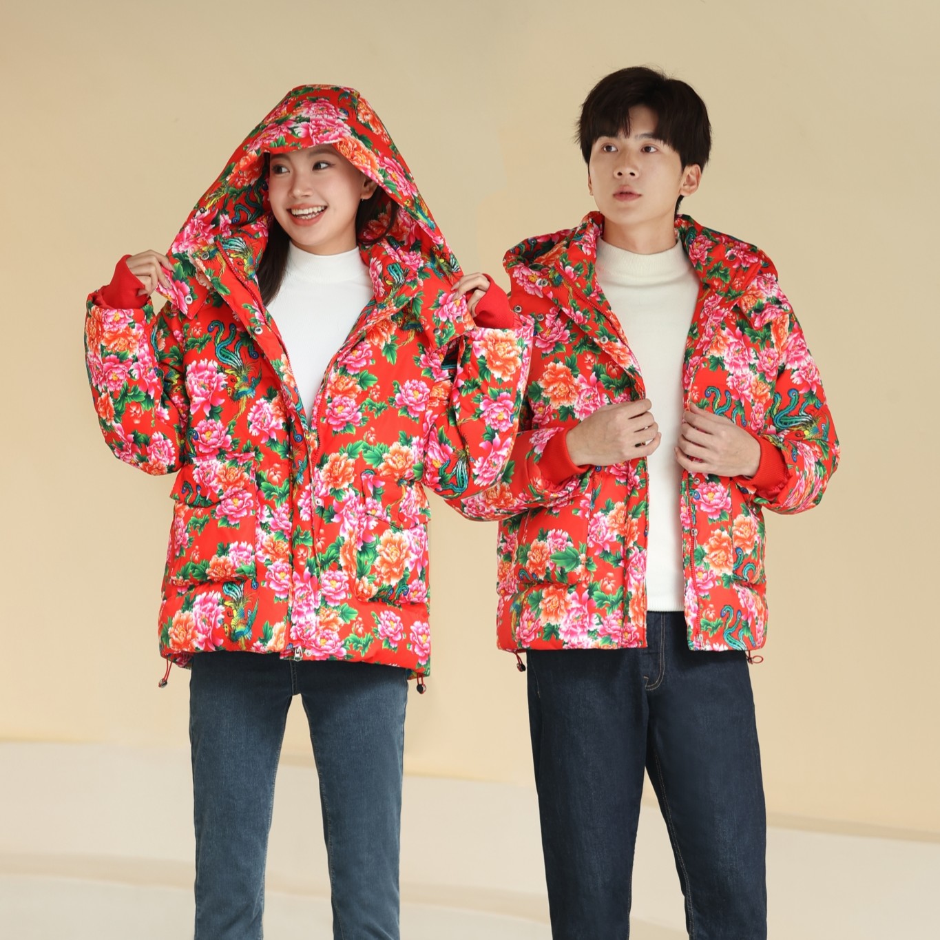 90白鸭绒东北大花羽绒服长袖连帽短款拉链情侣时尚冬季保暖