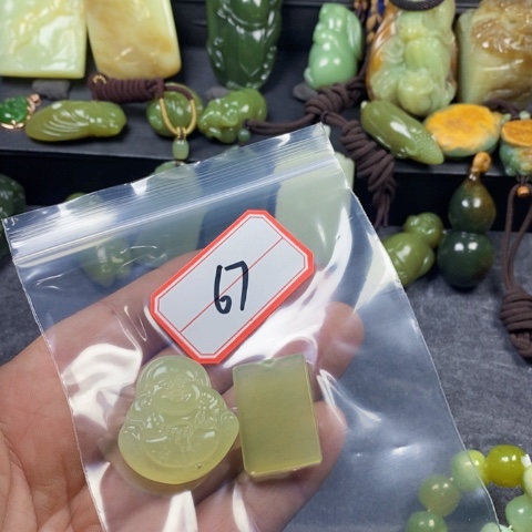 未镶嵌蛇纹石玉手链