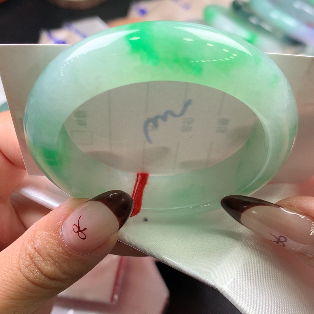 翡翠未镶嵌手镯36号冰阳绿一步到位 