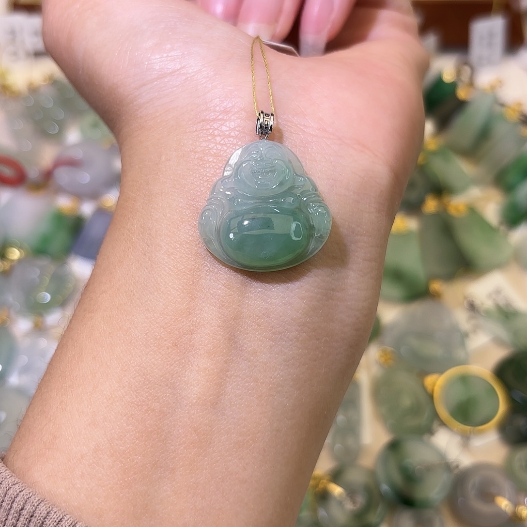 繁***星翡翠18K金镶嵌颈饰佛公