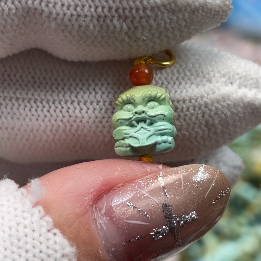 绿松石未镶嵌挂件