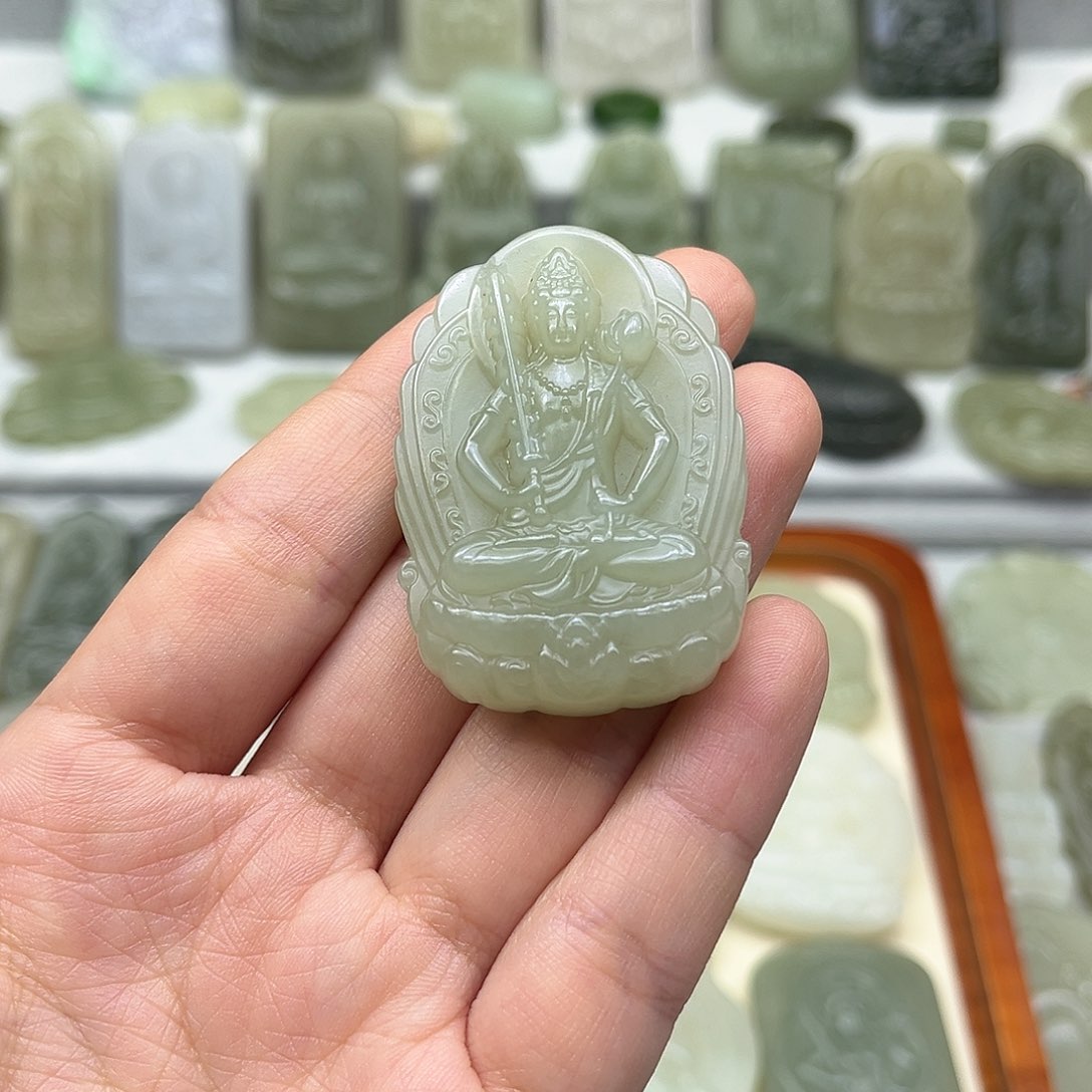 和田玉颈饰未镶嵌虚空藏菩萨