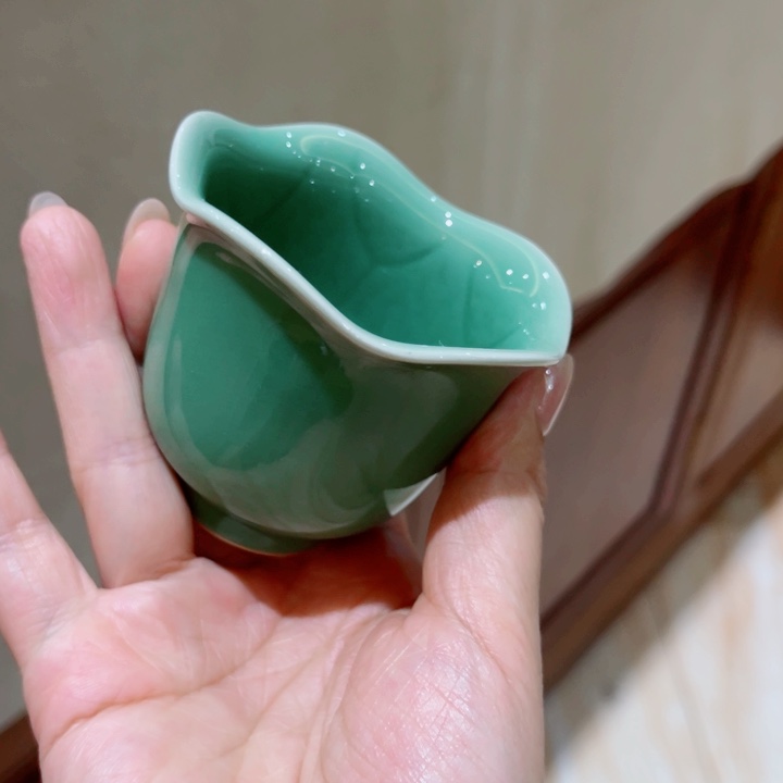 青瓷哈哈哈哈哈哈哈哈