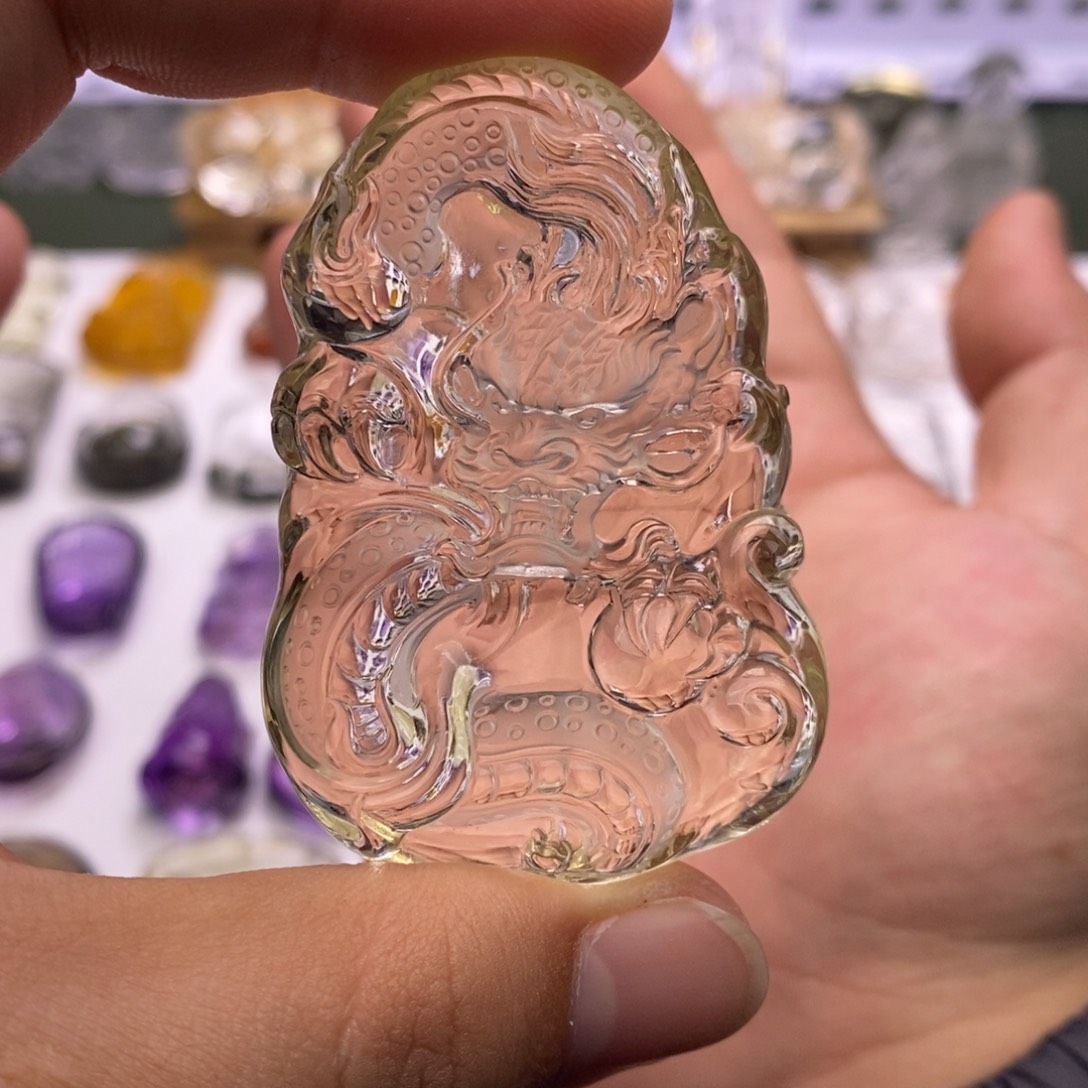 黎***力颈饰水晶未镶嵌定制