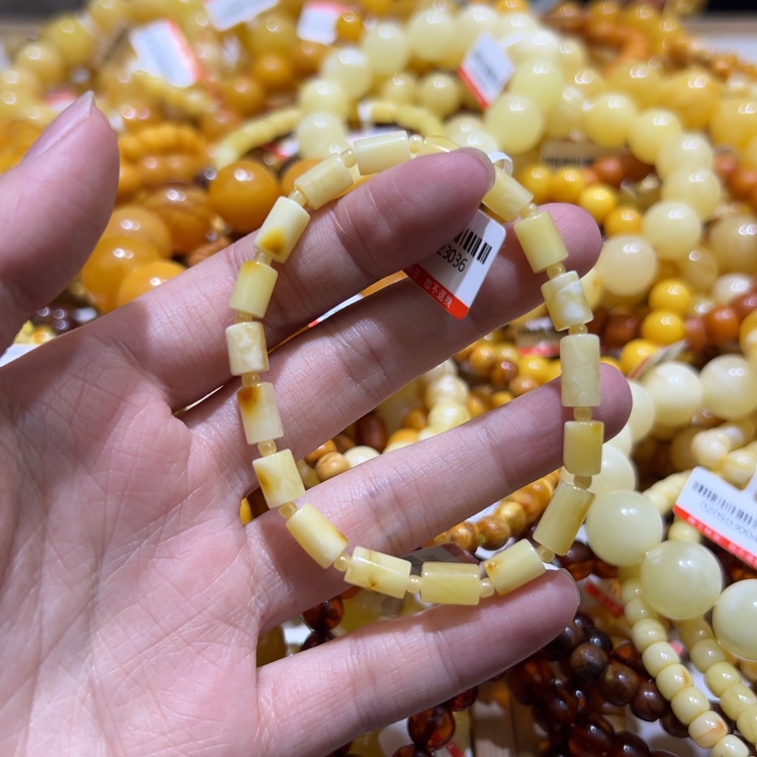 琥珀珠宝奇石未镶嵌