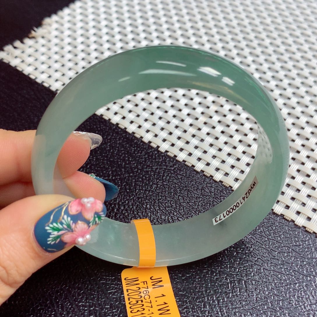 翡翠未镶嵌手镯缅甸