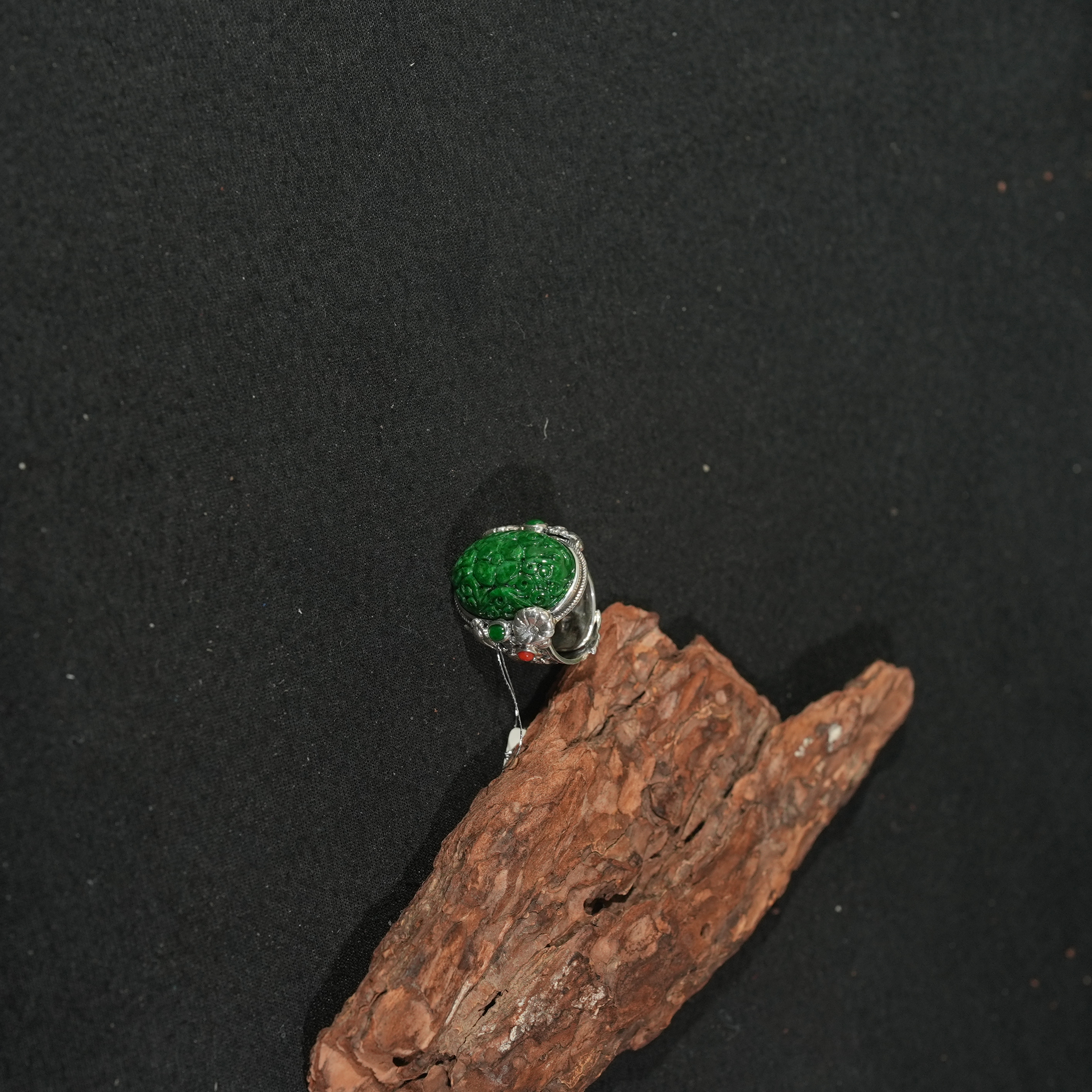 香港王老板-翡翠戒指2t2330