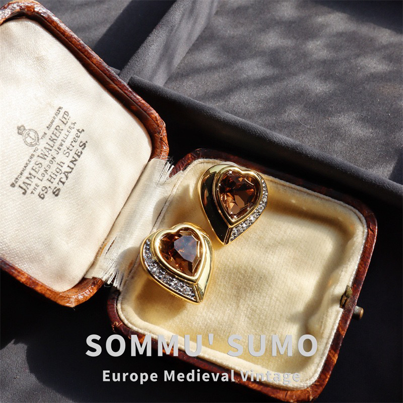 合金合成锆石耳饰 爱心真空黄铜电镀 k金锆石爱心耳环配套中古风