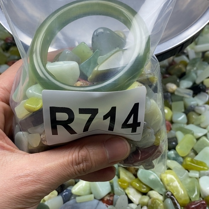 蛇纹石玉未镶嵌鱼缸石