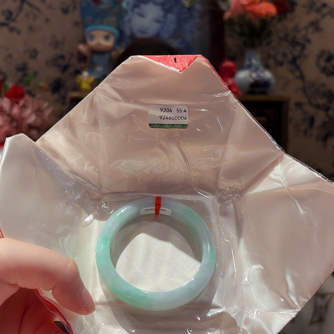 翡翠手镯未镶嵌55.4圈口