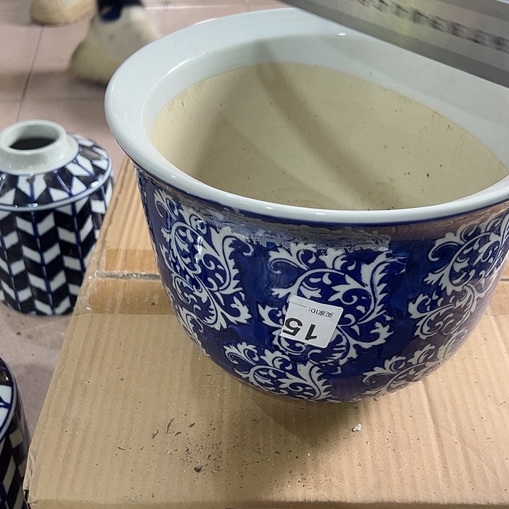 瓷片瑕。。。。。。。。。。。。。。。。