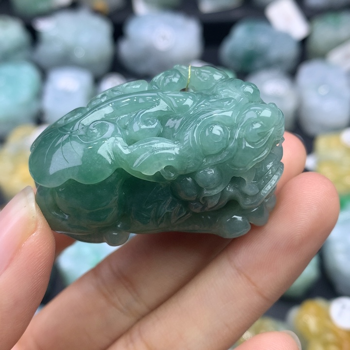 翡翠颈饰未镶嵌天然缅甸翡翠