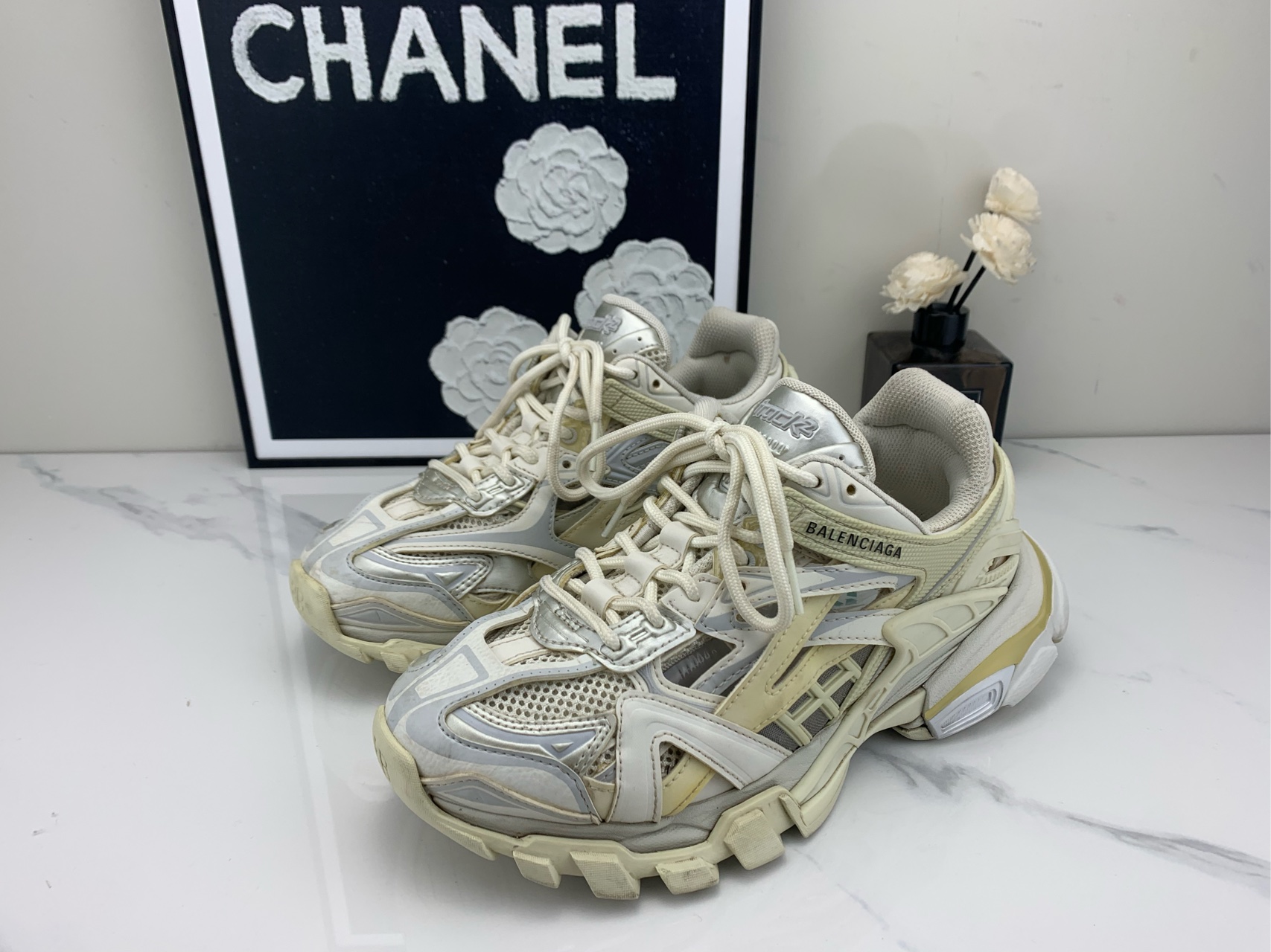 95新 Balenciaga/巴黎世家 黎世track2.0 纯白鞋 37码 /jm00723