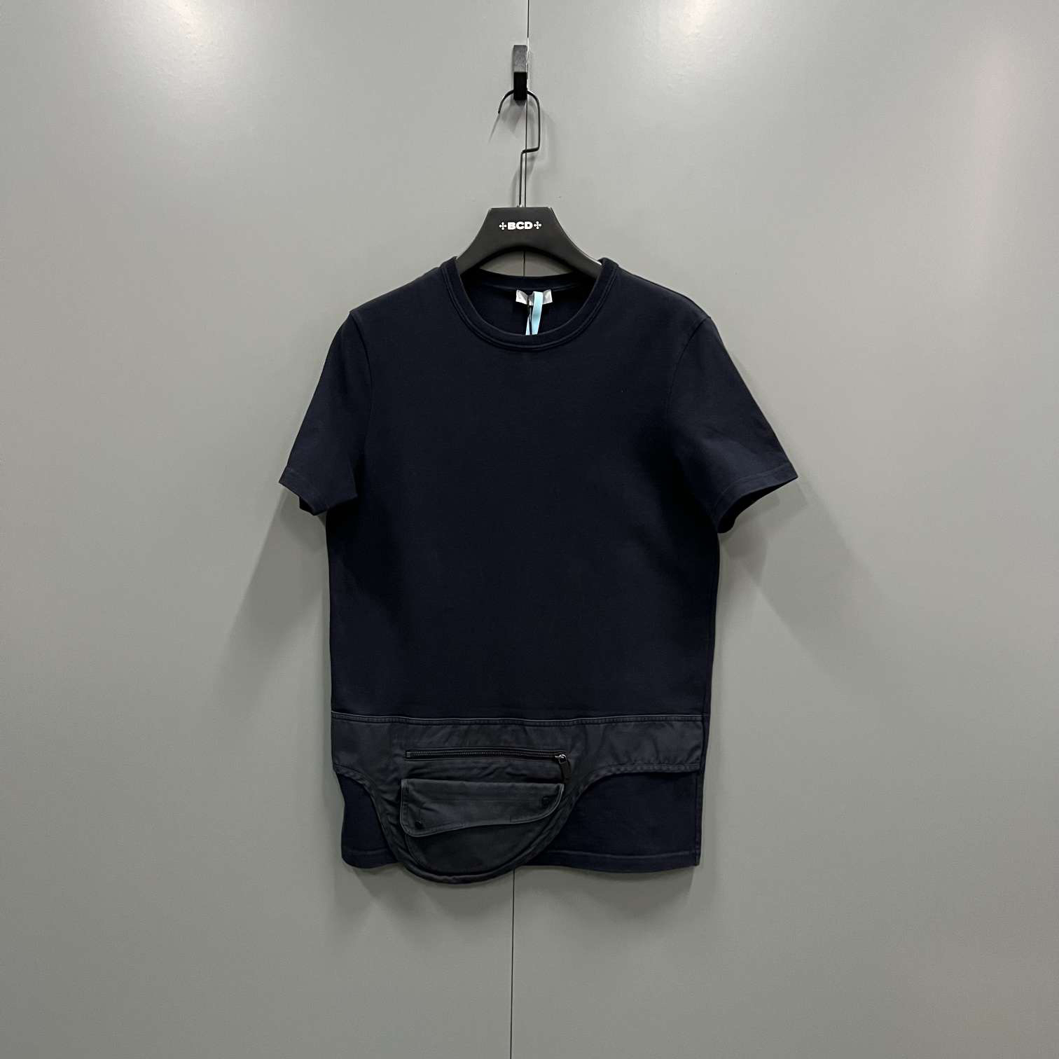 95新 DIOR/迪奥 qq 藏青色拼接马鞍包短袖 M码 206623