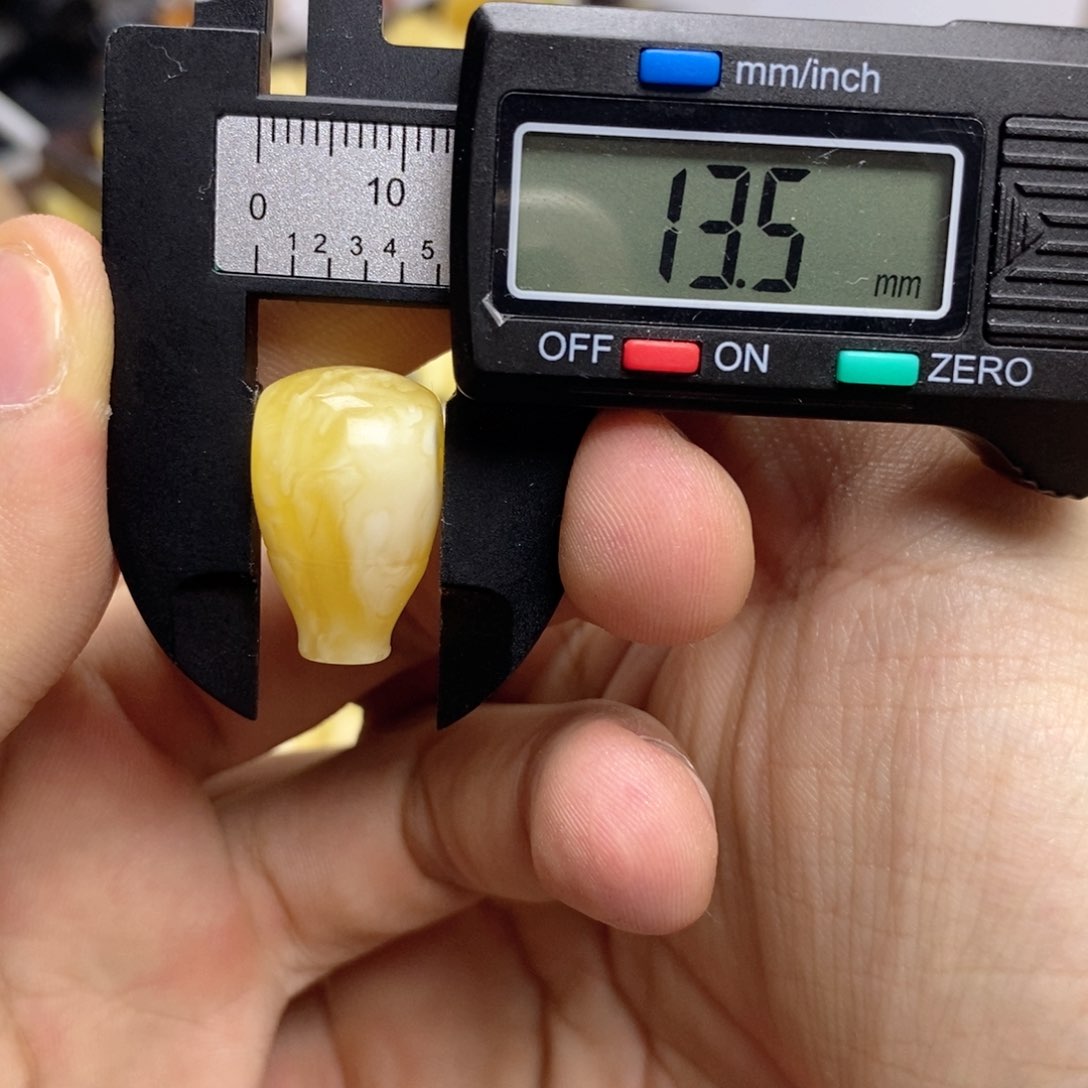 琥珀吊坠(不含链)未镶嵌