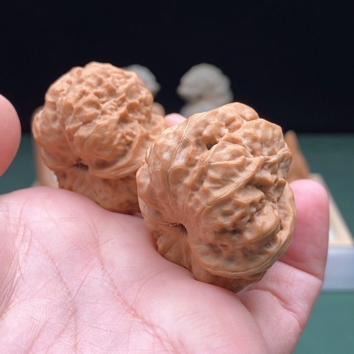 文玩核桃把件边39肚44蛤蟆头