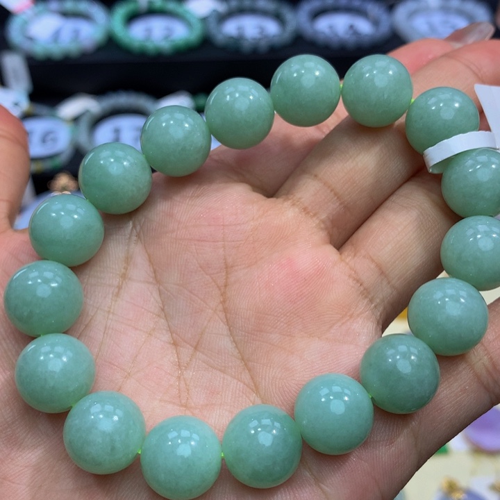 翡翠手链未镶嵌翡翠12+