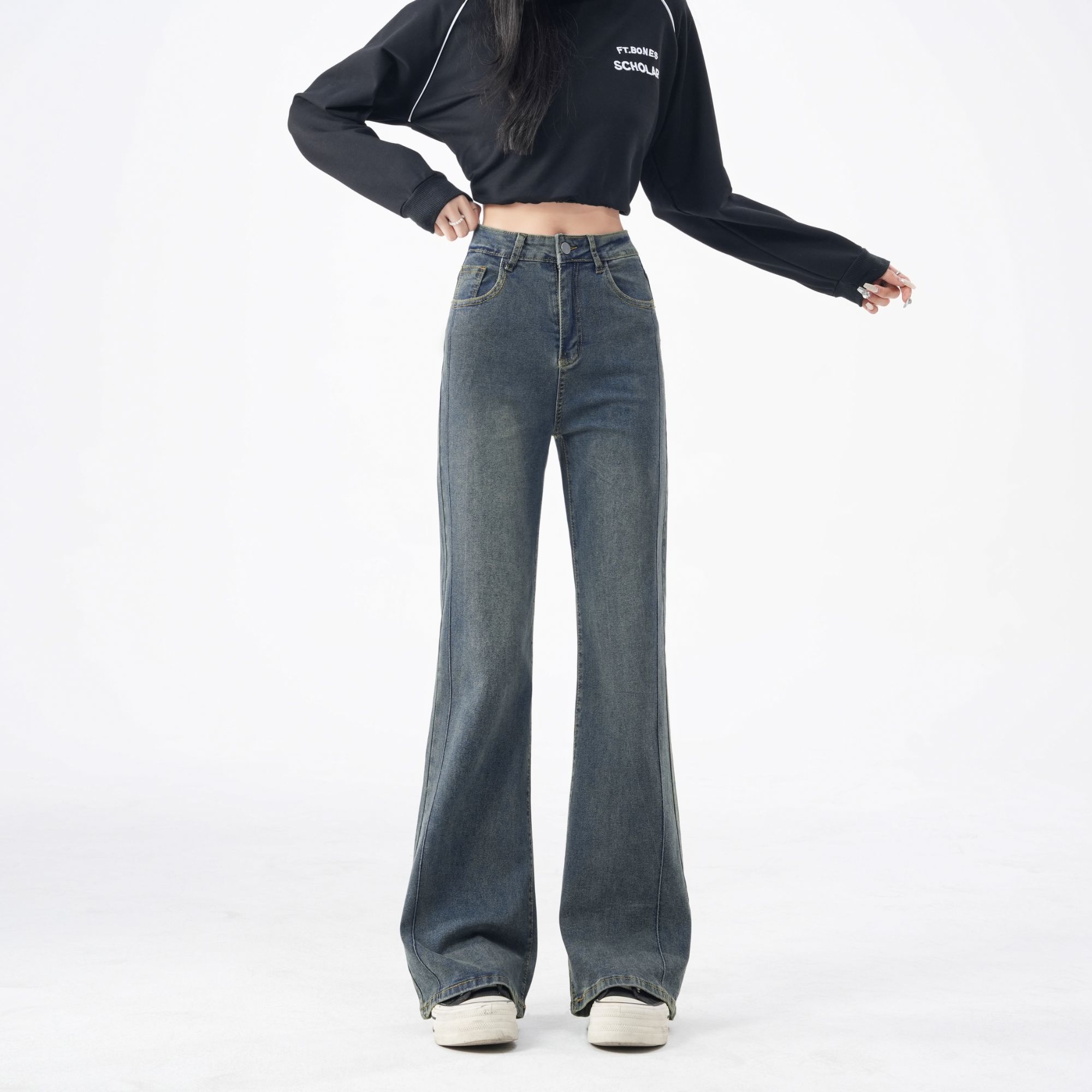 军【现货+运费险】不贴腿微喇裤大码牛仔裤秋冬新款高腰宽松显瘦