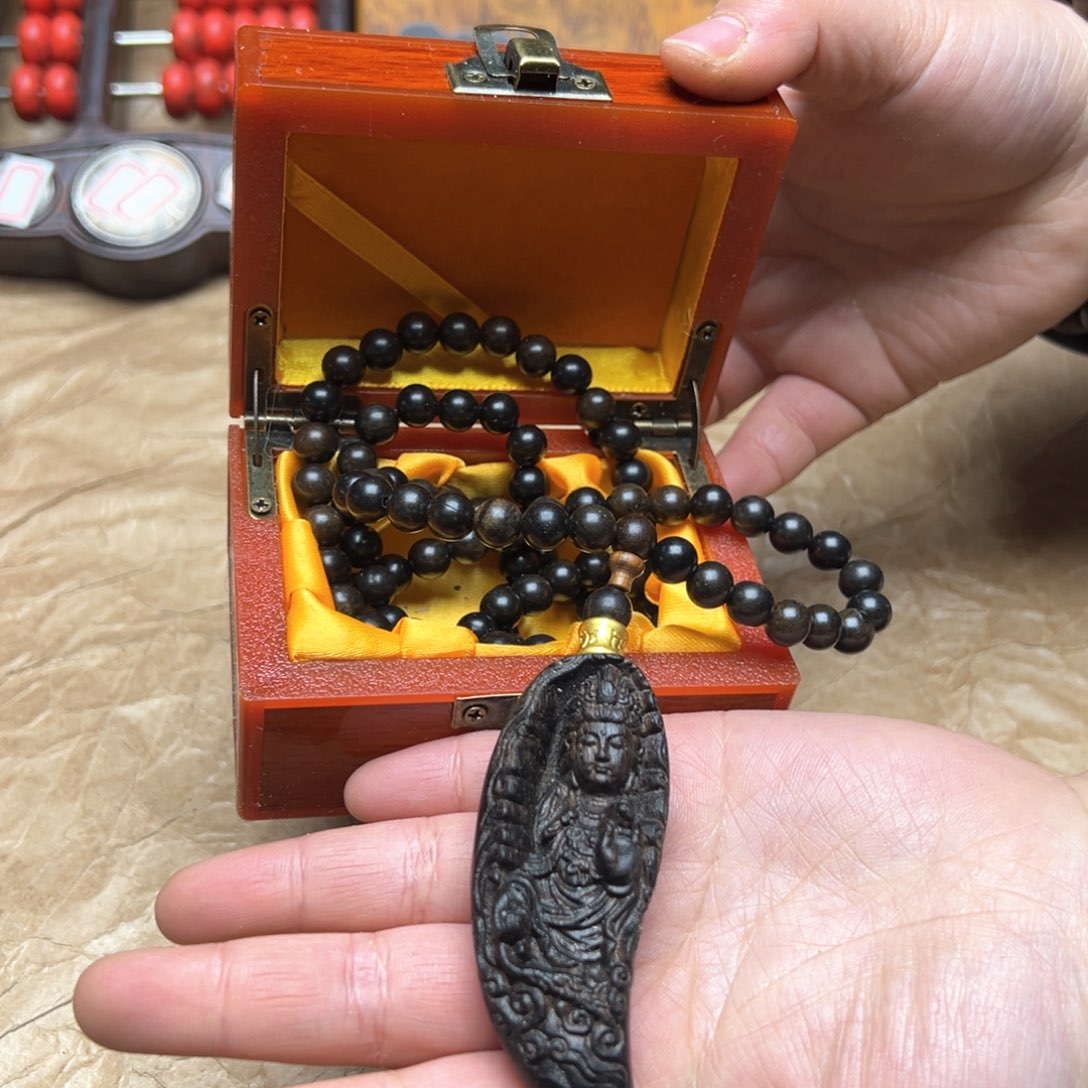 大叶紫檀（黑酸枝木类）