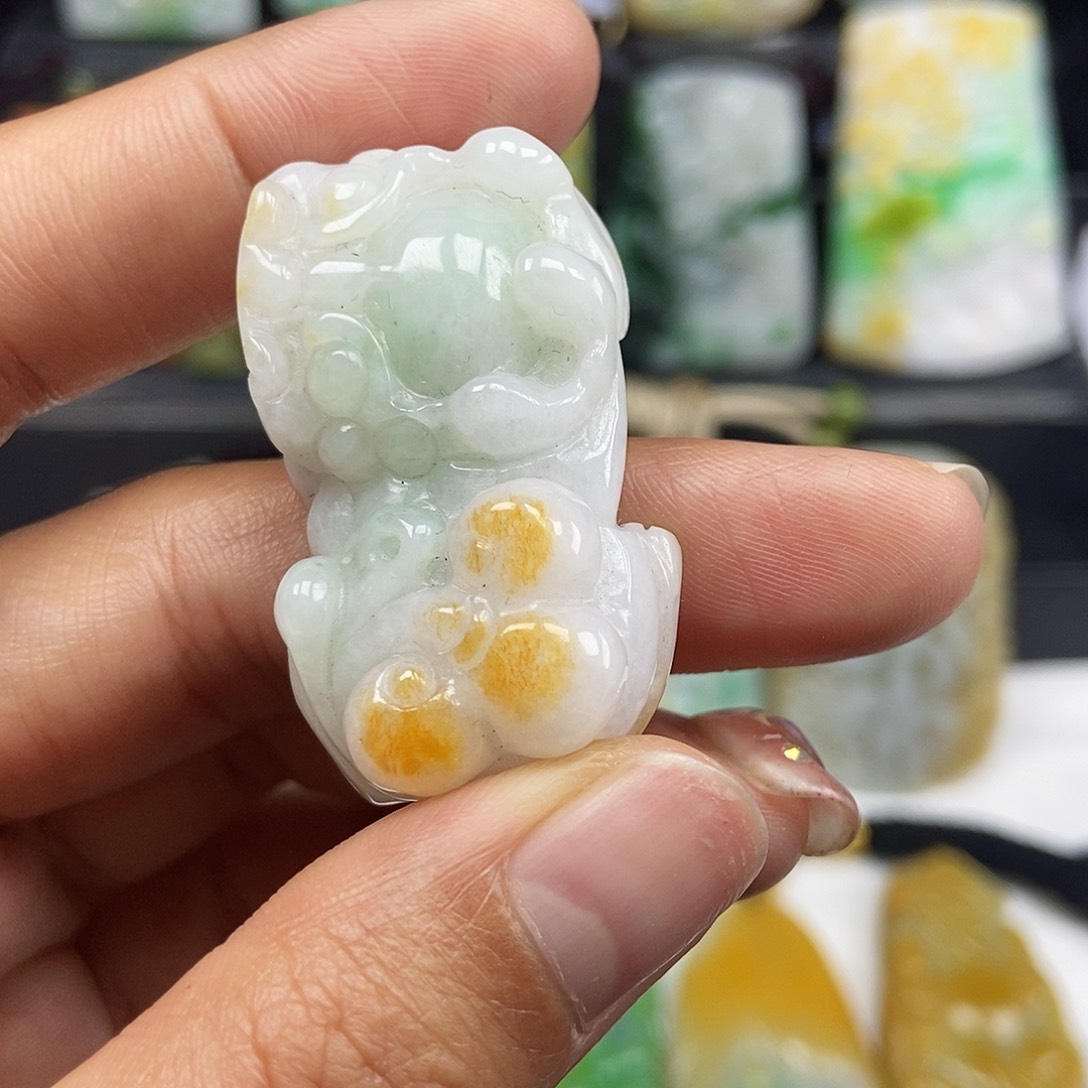 翡翠颈饰未镶嵌天然缅甸翡翠一物一证